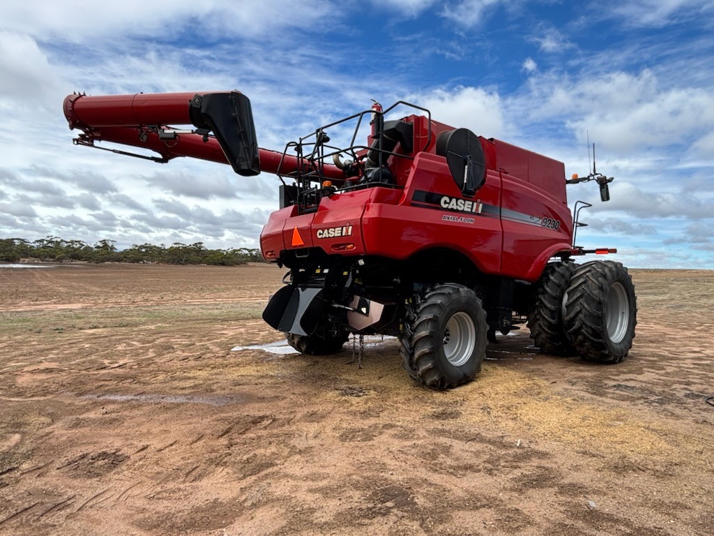 Case 9230 Harvester 4